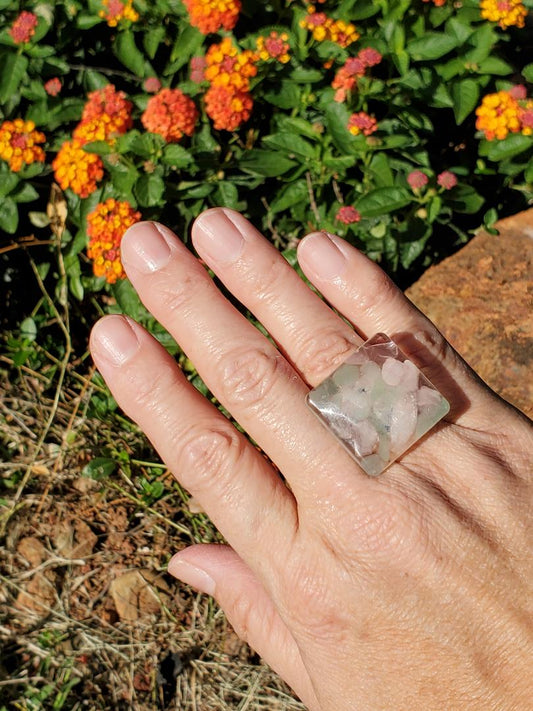 CHAKRA RING FOR HELPING WITH THE ENERGY OF THE HEART CHAKRA: LARGE SQUARE W/ROSE QUARTZ & AVENTURINE CRYSTALS (FOR HEART) SILVER HARDWARE