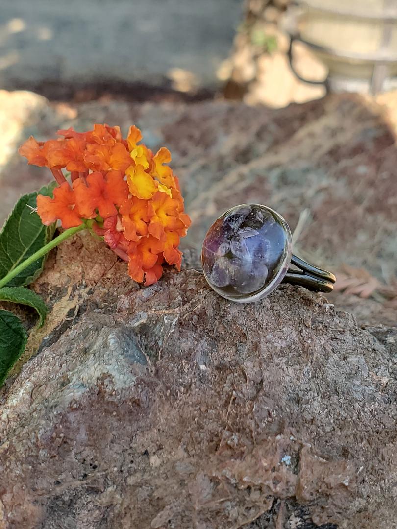 CHAKRA RING FOR HELPING WITH THE ENERGY OF THE CROWN CHAKRA: Small Round Resin Ring w/Amethyst Crystals/Bronze Hardware