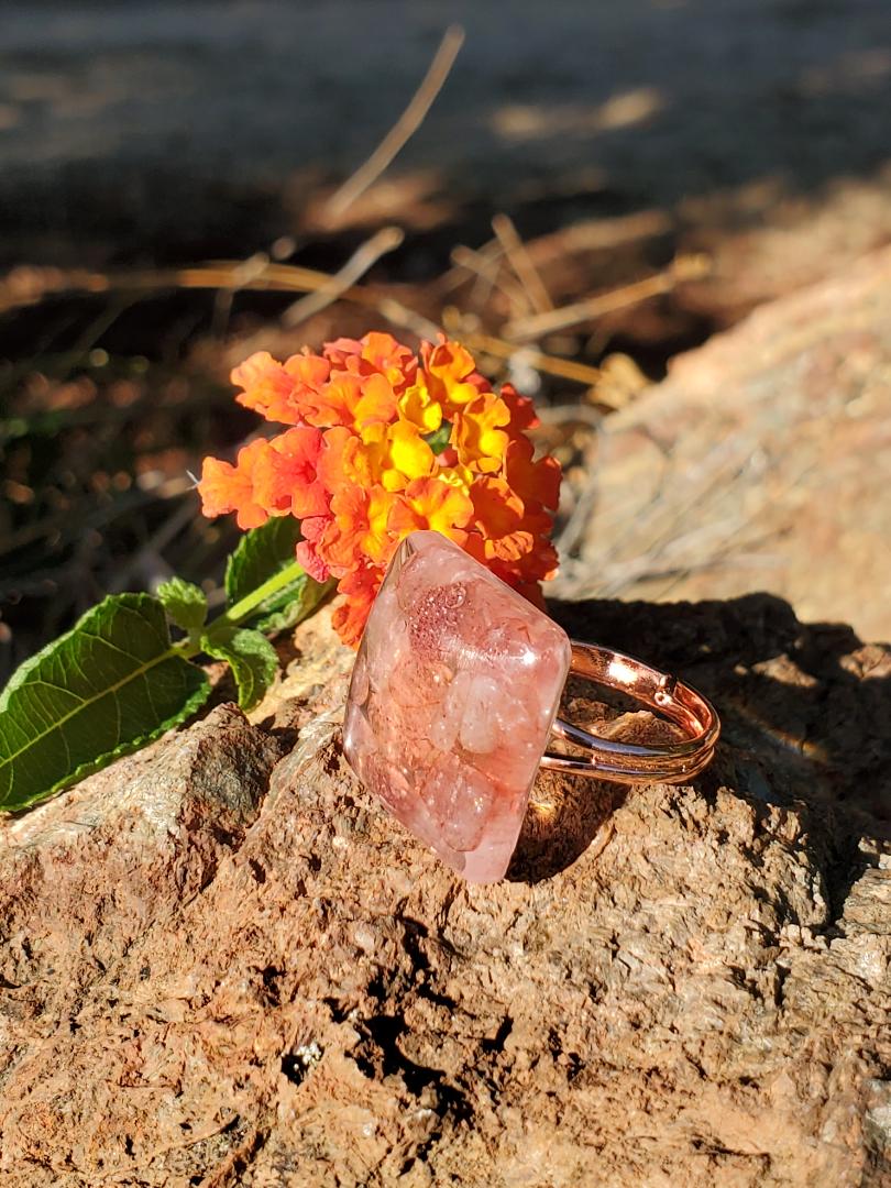 CHAKRA RING FOR HELPING WITH THE ENERGY OF THE HEART CHAKRA:  Small Resin Square w/Strawberry Quartz/Rose Gold Hardware