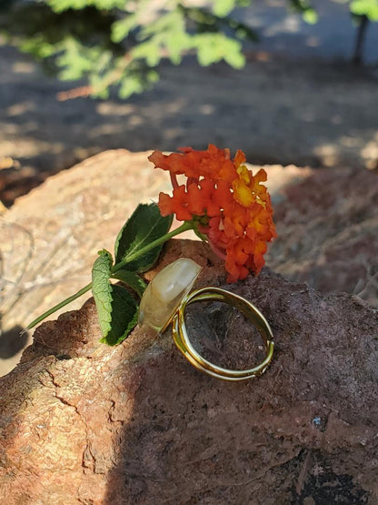 CHAKRA RING FOR HELPING WITH THE ENERGY OF THE SOLAR PLEXUS- OVAL SHAPED RESIN, YELLOW JASPER AND CITRINE CRYSTALS GOLD HARDWARE