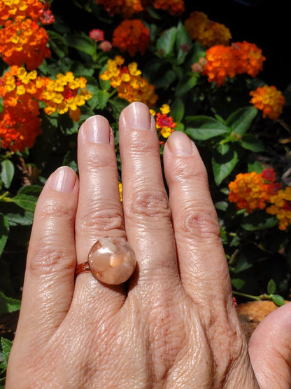 CHAKRA RING FOR HELPING WITH THE ENERGY OF THE HEART CHAKRA:  SMALL ROUND RESIN SHAPE w/SAND STONE/ROSEGOLD HARDWARE