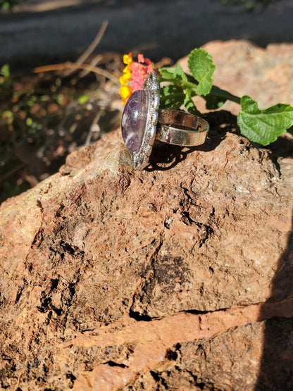 CHAKRA RING FOR HELPING WITH THE ENERGY OF THE  CROWN CHAKRA:  PURPLE RESIN OVAL/w/AMETHYST/SILVER HARDWARE